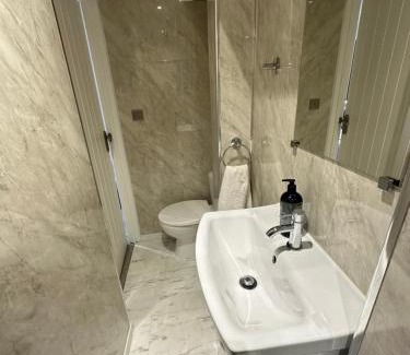 Weavers Casa | Room 3 - En-suite for 2 people