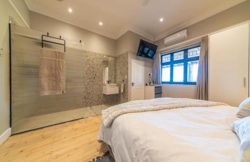 Simondium Casa | Room 3 - LEO Sky Guest House