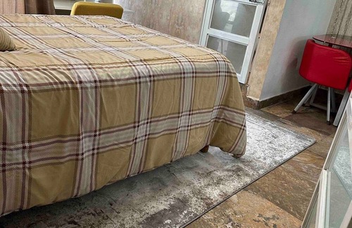 Pachuca Casa | Room "3", private bathroom, own breakfast area.