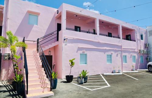 Santurce Hotel | Room 4 Compact Bunk Room in Arts District