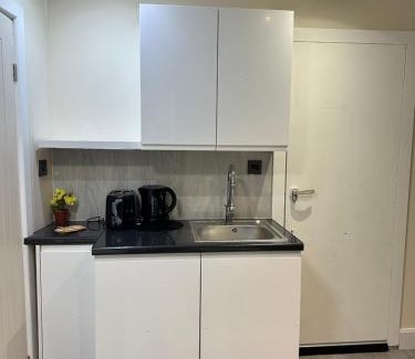 Weavers Casa | Room 4 - En-suite for 2 people