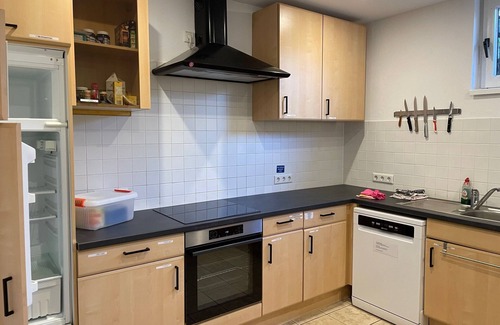 Olpe Apartamento | Room 4 family rooms with bathroom opposite shared kitchen/living/dining room