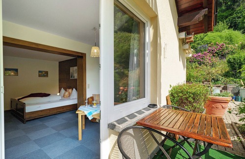 Glottertal Apartamento | Habitación '5' con vistas a la montaña, terraza compartida y Wi-Fi