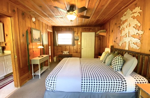 Downieville Cabina | Room 7 - King Kitchenette