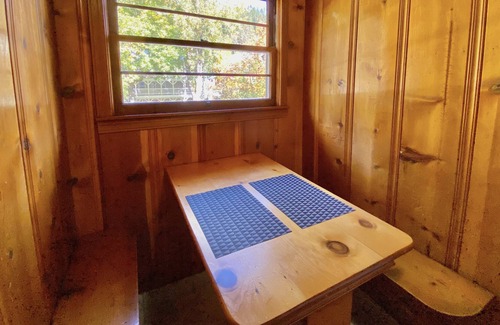 Downieville Cabina | Room 7 - King Kitchenette