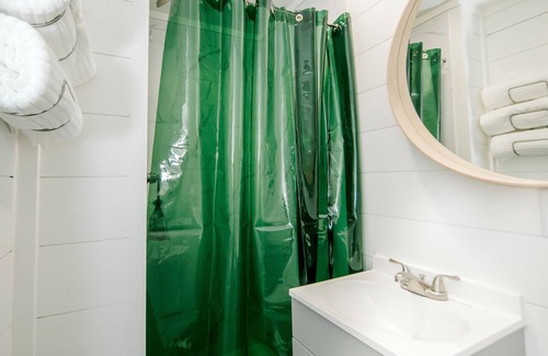 Graham Casa | Room #8 at The Middleton