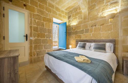 Gharb Casa | Room 8 - Couples room x 2 by Solea