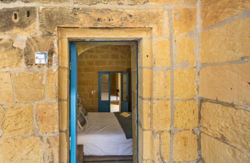 Gharb Casa | Room 8 - Couples room x 2 by Solea