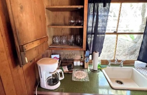 Joshua Tree Hotel | Room #8