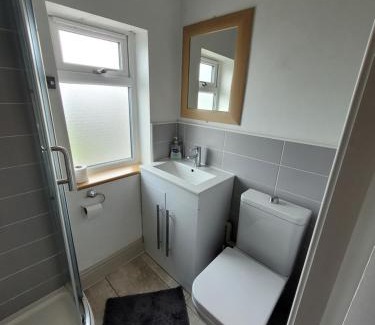 Ellesmere Port Casa | Room@87
