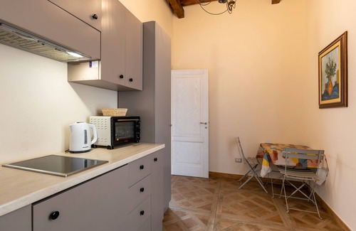 Licata Apartamento | Habitación 'Al Duomo - Camera Tripla' con terraza compartida, Wi-Fi y aire acondicionado.