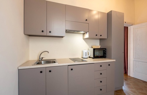 Licata Apartamento | Habitación 'Al Duomo - Camera Tripla' con terraza compartida, Wi-Fi y aire acondicionado.