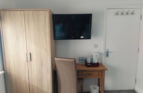 Brent Casa | Room-apple House Wembley Twin Room Share