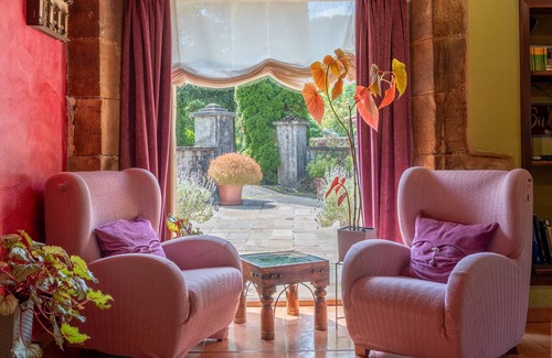 Santianes de Ola Apartamento | Habitación 'Araucaria' con vistas a la montaña, jardín compartido y Wi-Fi
