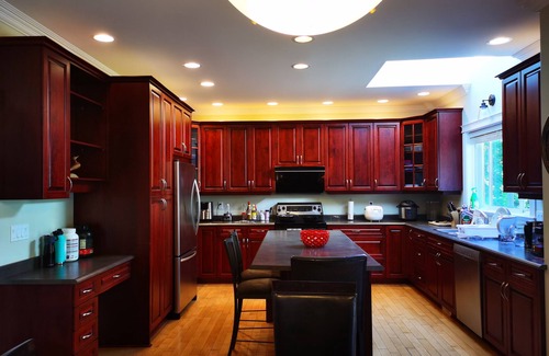 Cordova Bay Casa | Room #B, Eagle's house