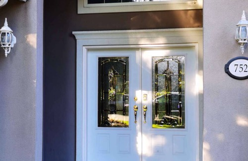 Cordova Bay Casa | Room #B, Eagle's house