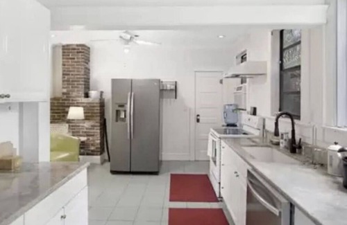 Providencia Park Cabaña | Room B, right in the action of West Palm Beach!