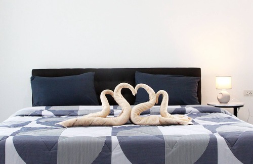 Ayutthaya Casa | Room in Guest Room - Baan Khunphiphit Homestay No3370