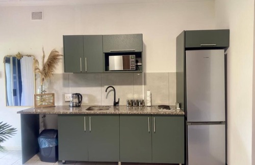 White River Casa | Room in Guest Room - Busa House Self-catering Guest House & Caravan Park