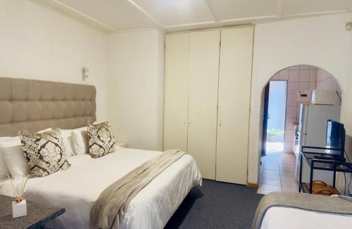 White River Casa | Room in Chalet - Busa House - Triple Room