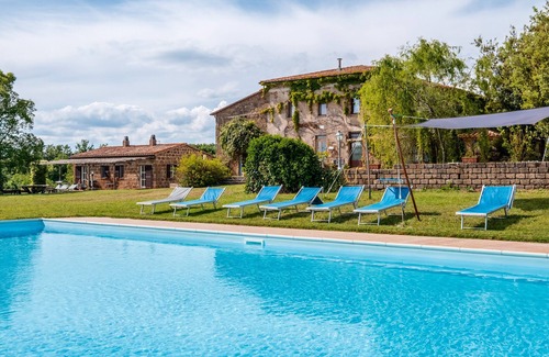 Sorano Apartamento | Habitación 'Camera Nord' con piscina compartida, terraza compartida y Wi-Fi