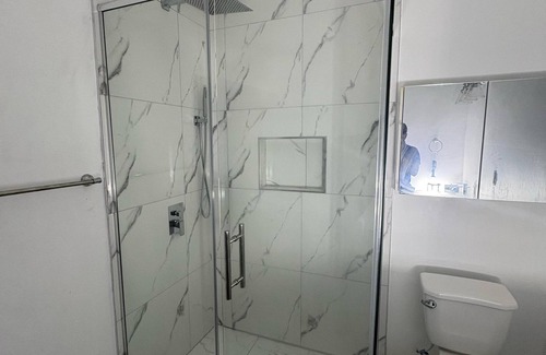 Kingston Casa | Room-charming Kingston Room to Rent With