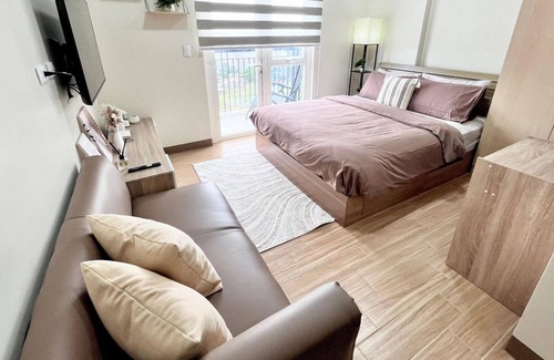 Iloilo Casa | Room-cozy, Modern and Homey, The Bliss S