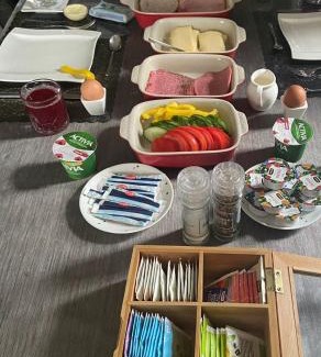 Municipality of Aalten Cama Y Desayuno | Room D no bathroom, geen badkamer