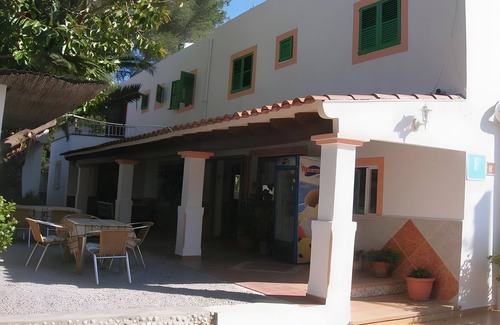 Santa Eulalia del Río Apartamento | Habitación 'Doble - 6' con vistas a la montaña, Wi-Fi y aire acondicionado.