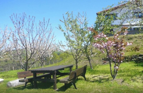Deba Apartamento | Habitación 'Doble 5' con vistas a la montaña, jardín privado y Wi-Fi
