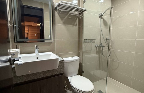Bonifacio Global City Casa | Room-executive Suites 4 Bedroom Condo Up