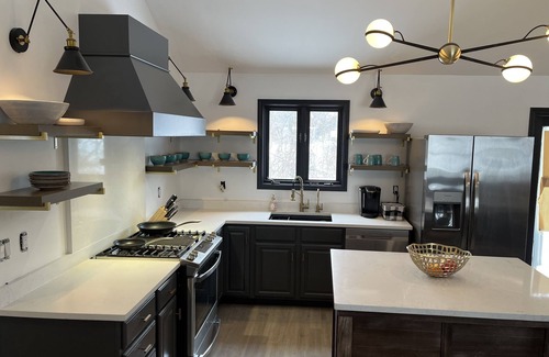 Como Casa | Room for 10 adults and only 5 minites to downtown Lake Geneva.