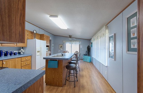Shiner Casa | ROOM FOR ALL