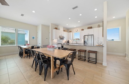 Pensacola Beach Casa | Room for everybody! Gulf Front w/ GameRoom!