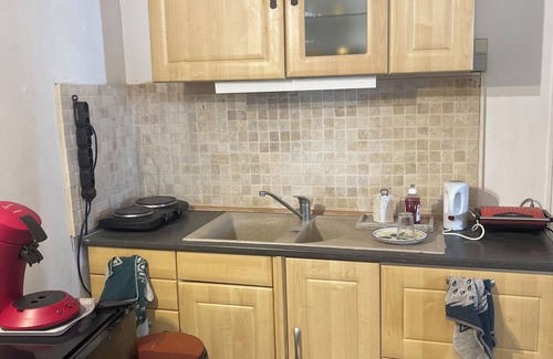 Poincare - Foch - Anatole France - Croix de Bourgogne Apartamento | Room for rent, free breakfast 100 metres from place stanislas