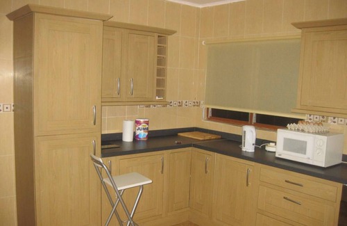Adenta Casa | Room-ghouse Room D Ideal For Friends fam