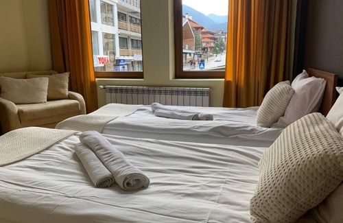 Shiligarnika Casa | Room in Guest Room - Granat Double Room 3- Next to Gondola Lift