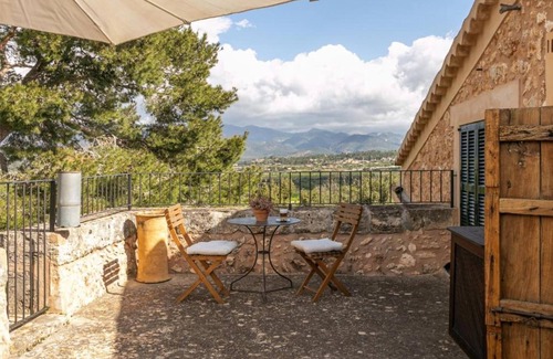 Sa Cabaneta Apartamento | Habitación 'Habitación Doble Con Bañera' con vistas a la montaña, Wi-Fi y aire acondicionado.