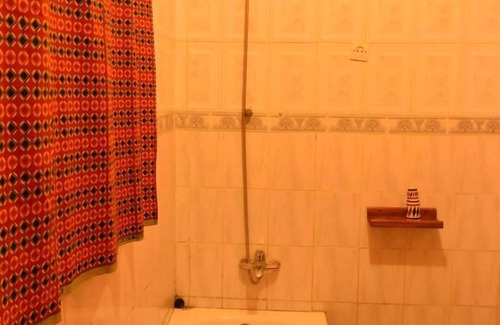 Musanze Casa | Room in B&B - Amahoro Guest House - Queen Room