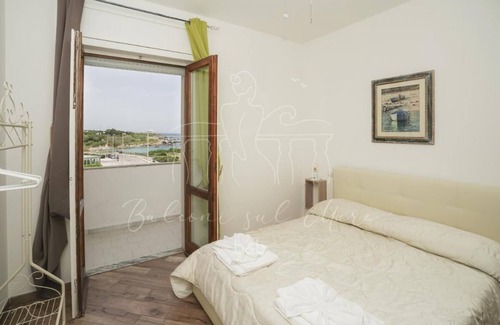 Salento Peninsula Cama Y Desayuno | Room in B&B - B&B Balconi Sul Mare Standard Room With Balcony Overlooking the sea "la Staffa"