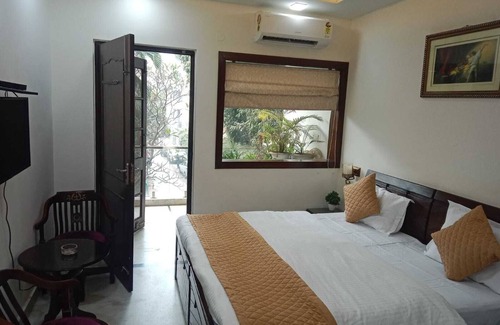 South Extension Casa | Room in B&B - Bed And Breakfast cum Home Stay
