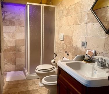 Santa Cristina a Mezzana Casa | Room in BB - Alessio room overlooking the vineyards of Tuscany