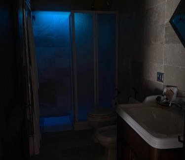 Santa Cristina a Mezzana Casa | Room in BB - Alessio room overlooking the vineyards of Tuscany