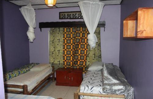 Musanze Casa | Room in BB - Amahoro Guest House - Triple Room with Shared Bathroom