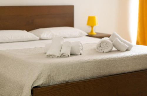 Terlizzi Cama Y Desayuno | Room in Bloom Bed and Breakfast