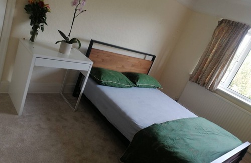 Gatley Casa | Room in Gatley