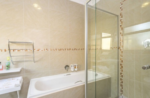 Ballito Casa | Room in Guest Room - Ezulwini Guest House - Relaxing Queen Room With Balcony in Balito, South Afirca
