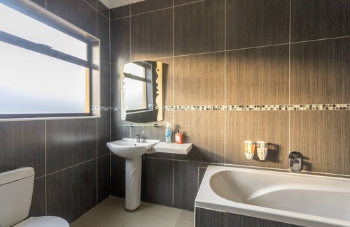 Ballito Casa | Room in Guest Room - Ezulwini Guest House - Queen Room With Balcony for 2 Guests in Ballito