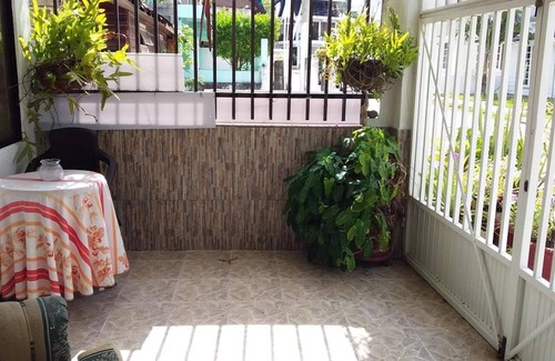 San Andres Casa | Room in Guest Room - Green Sea Villa Helen Inn - Kilometer 4 Circunvalar