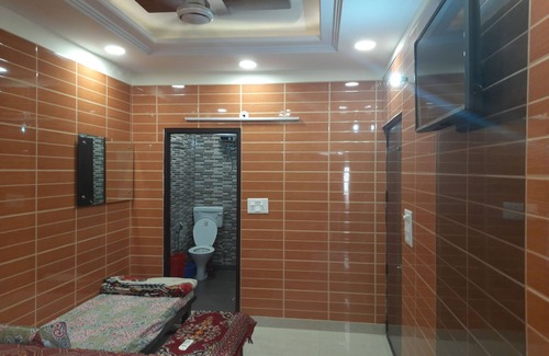 New Delhi Casa | Room in Guest Room - Luxury Private Flat In Lajpat Nagar With Attached Kitchen Kitchen 92,121,74700